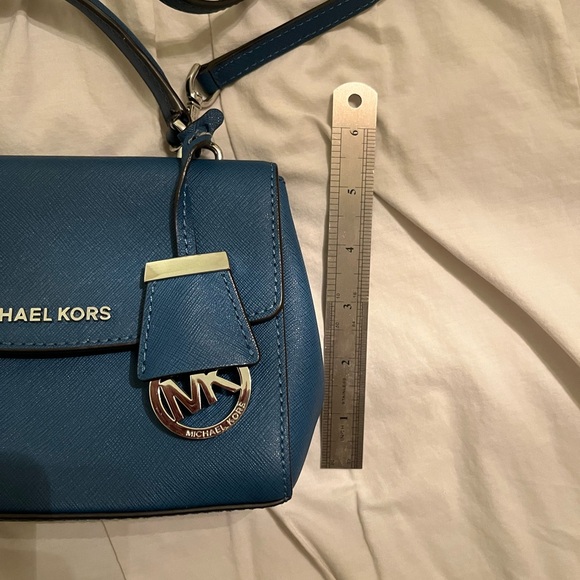 Small Michael Kors Bag - Picture 6 of 7